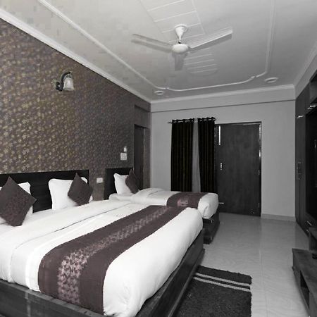 Oyo 11877 Royal Residency Hotel New Tehri Eksteriør billede